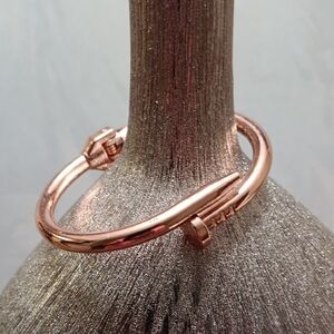 Elegant Rose Gold Bracelet